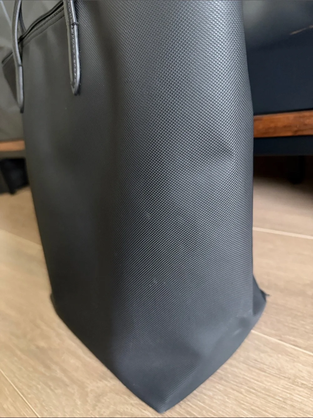 Lacoste L.12.12 Concept Vertical Tote - Black - Picture 7 of 11